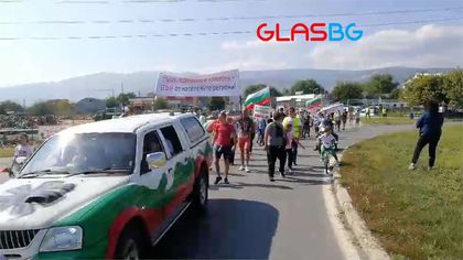Протестиращи блокираха Околовръстното в Пловдив! Задръстванията са огромни ВИДЕО