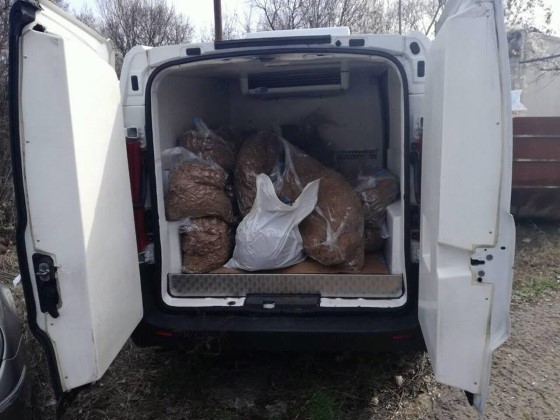 Бургас: Близо 430 кг тютюн без бандерол са открити при проверка на товарен автомобил в града