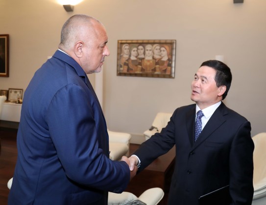 Министър-председателят Бойко Борисов се срещна с посланика на Народна Република Китай в България Дун Сяодзюн