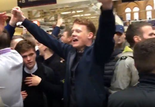 Фенове на Уест Хям възпяха смъртта на терорист (ВИДЕО)