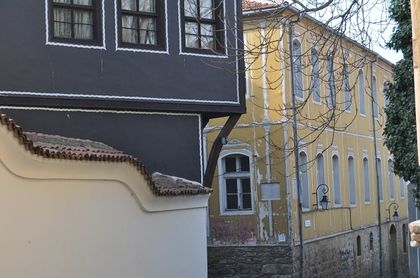 Отпуснаха 1,1 милиона лева за Жълтото училище в Пловдив