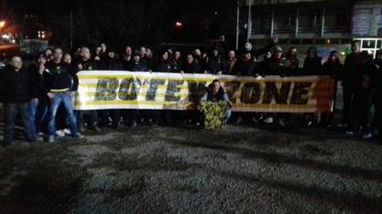 СНИМКА: Бултрасите си върнаха знаме забравено в Горна Оряховица преди 13 години