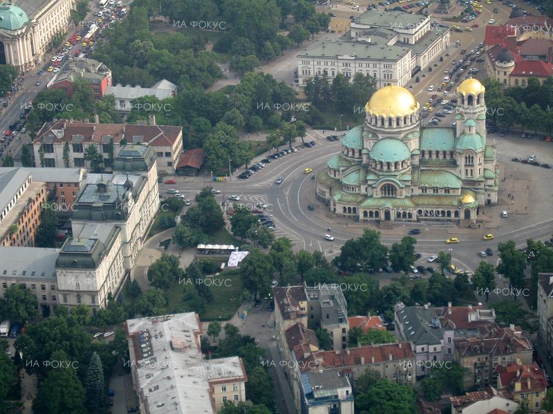 Темата за имотите на властта не стихва (ОБЗОР)