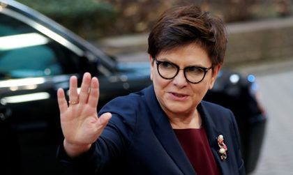 Полската премиерка горда от първата литургия на своя син-свещеник
