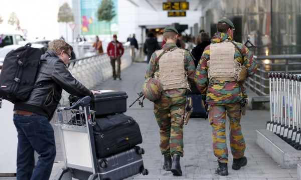 Свързани с атентатите в Париж работили на летището в Брюксел