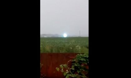 Кълбовидна мълния озари Новосибирск. Вижте я!