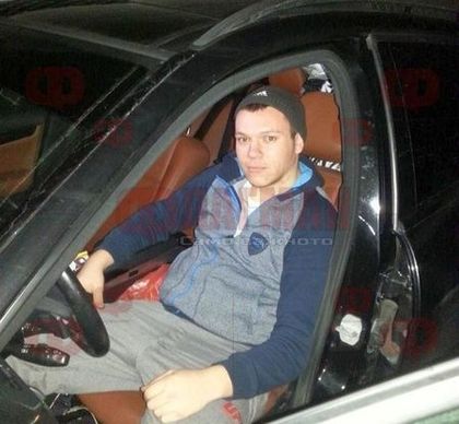 Пратиха зад решетките бургаския кримигерой Рацера, избомбил шофьори чак в Пампорово Бургаският криминоген Рацера напомни за себе си, хванаха го да краде гориво от автобус „Мерцедес” Нова схема! Бургаски шанаджии крадат номера на коли, за да бомбят бе