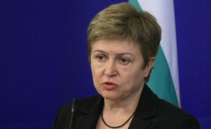 Кристалина Георгиева към хората в Брюксел: Не излизайте навън!