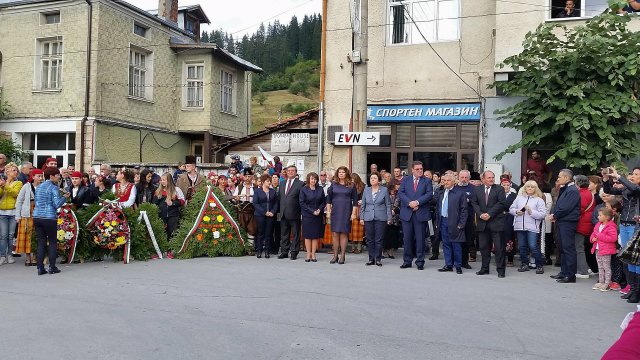 Илияна Йотова посрещна Капитан Петко Войвода в Чепеларе