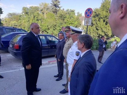 ЕКСКЛУЗИВНО В ПИК! Борисов с важни думи пред войската ни