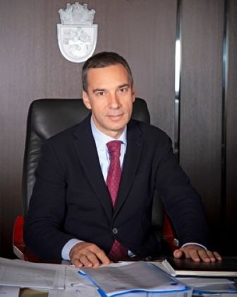 Бургас: Кметът Димитър Николов входира докладна записка, с която иска Морското училище да стане общинско