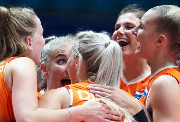 Холандия с първа победа в Лигата на нациите (видео + снимки)
