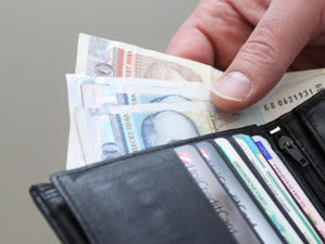 ДИСКУСИЯ: Може ли да се компенсират по-високите цени с увеличение на заплатите?