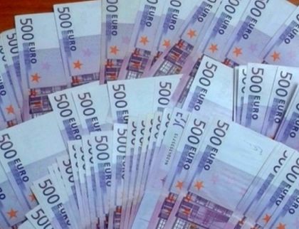Митничари на Калотина хванаха недекларирани 52 000 евро