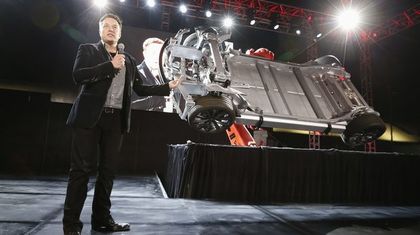 Tesla ще изгради огромен завод за батерии и електроколи в Европа