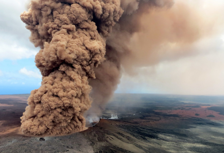 СНИМКИ от НАСА разкриват колко е страшно на Хаваите заради изригналия вулкан