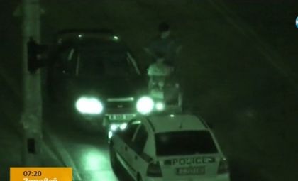 Участници в незаконна гонка се измъкнаха под носа на полицията (ВИДЕО)