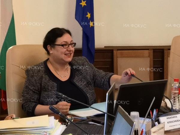 Ивилина Алексиева-Робинсън, ЦИК: Обществената поръчка за машинното гласуване е готова и ще бъде обявена в рамките на едно-две заседания