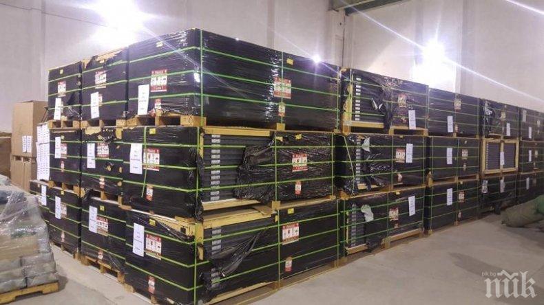 Митниците продават конфискувани слънчеви панели