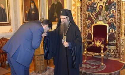 Кметът и Владиката се помириха (снимки)
