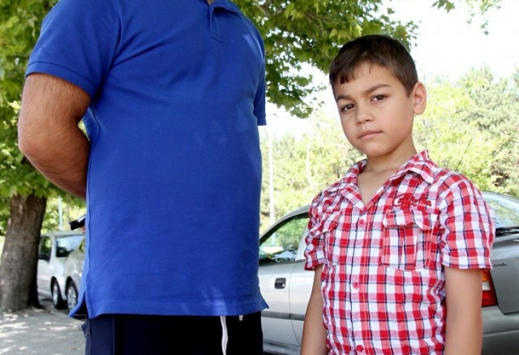 Роми се оплакват, че не ги пуснали на басейн в Пловдив, въпреки че имали чехли и хавлия (СНИМКИ)