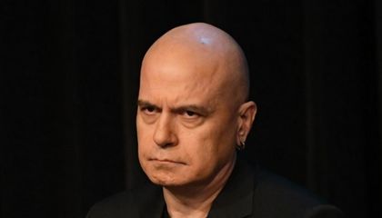 Слави Трифонов попиля партиите заради субсидиите им, в Германия вземат по 1 евро