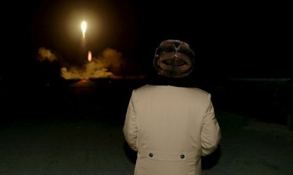Ким се хваща за ракетата като удавник за сламка