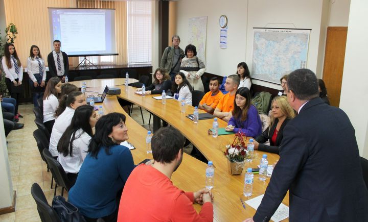 Проведе се ученическа конференция на тема „Известни български учени и техните постижения“