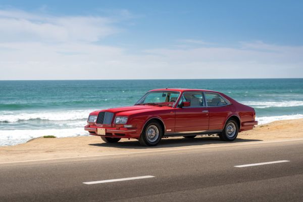 Едно доста необикновено Bentley Редкият модел Turbo RL Empress II Coupe от 1991 г. е изминал само 12 000 км