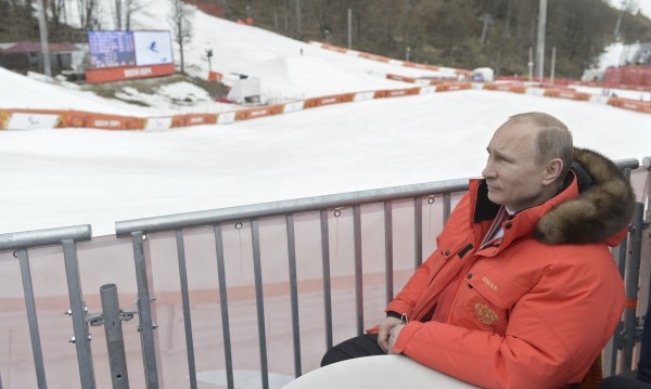 Путин получава и военна пенсия, но харчи ли пари в брой?