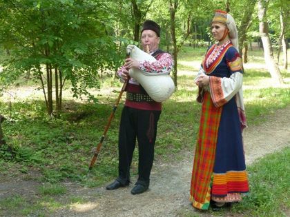 2500 певци и танцьори окупират парк Лаута