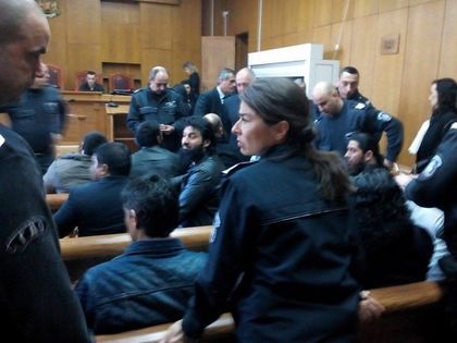 Свидетел 005: Знаме с надпис „Държавата е халифат” се веело от къщата на Ахмед Муса