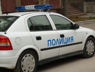 Автомеле: Отнето предимство, шофьор без книжка и БМВ без табели