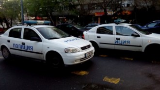 Двама са били задържани заради притежание на наркотици