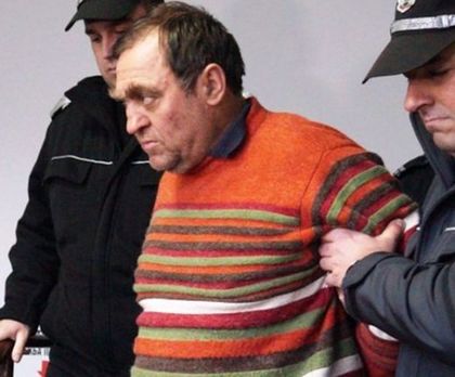 Стрелча обсажда Окръжния съд в Пловдив
