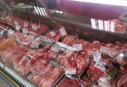 Внимание, тровят ни! Продават черен дроб с кучешка тения (СНИМКИ 18+)