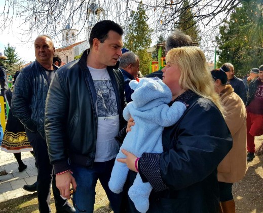 Председателят на БСП - София Калоян Паргов присъства на конните надбягвания и на тържеството по случай Тодоровден в софийското село Мрамор