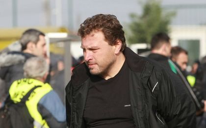 Бивш треньор на Левски претърпя лека катастрофа