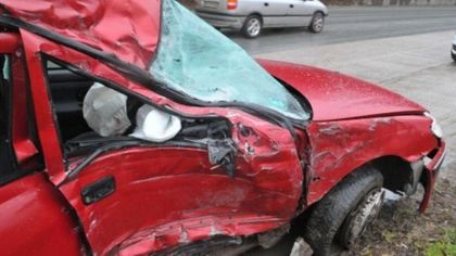 Пежо опита да избегне катастрофа с Ауди край Пловдив, но се удари челно в Опел