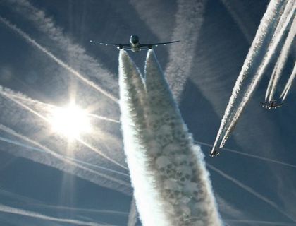 НАСА призна: Пръскат ни с тежки метали ѝ ваксини от въздуха!