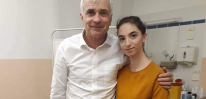 Ади се възстановява след операцията във Виена