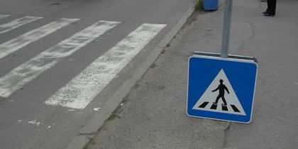 Отнесоха пешеходец на пловдивски булевард, пресякъл неправилно