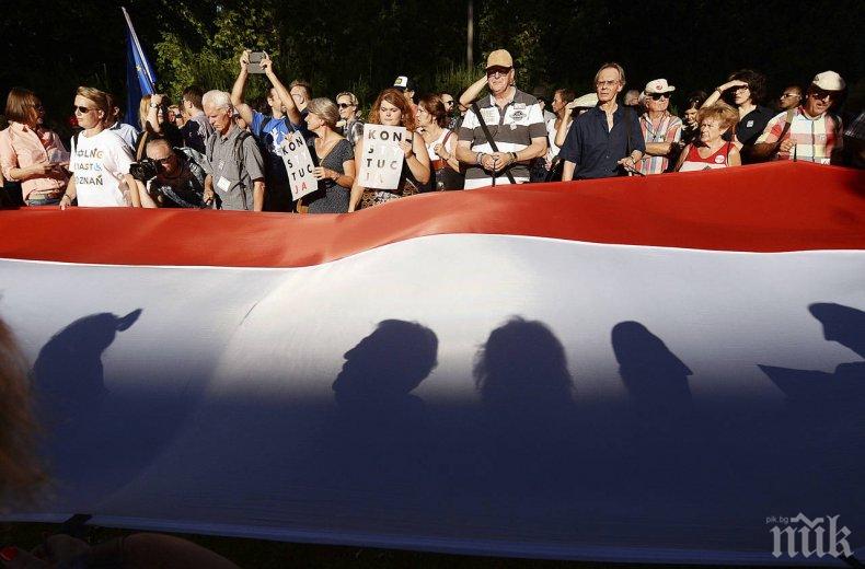 На фона на протести Полша прие спорната съдебна реформа