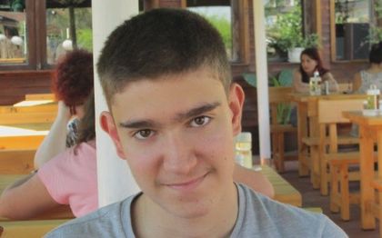 Откриха обувките на Ивелин, събират група за претърсване