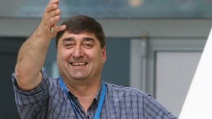 Борислав Кьосев за кръстопътя пред волейбола и зала "Христо Ботев"