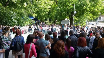 Шумен: Над 350 души се включиха в граждански протест „НЕ на Стратегията за детето 2019-2030 г“