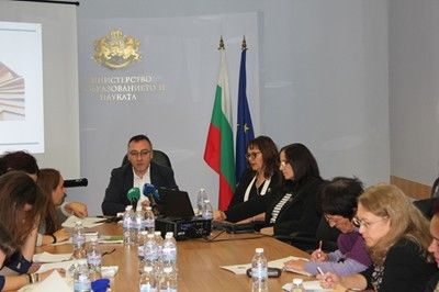Връщат “Вятър ечи, Балкан стене” в учебника