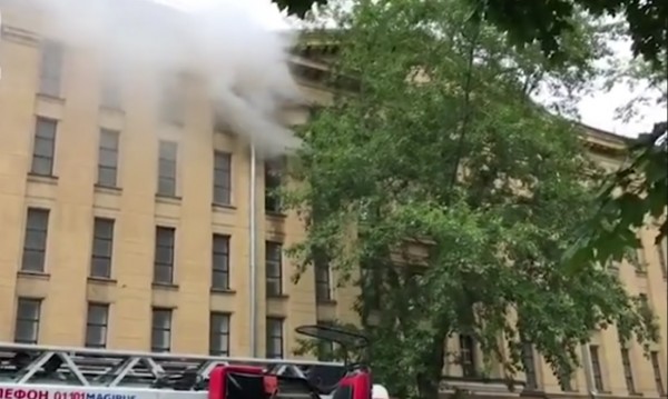Горя държавния архив в Москва, 100 души евакуирани