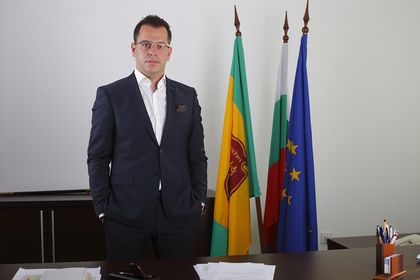 Добрич: Кметът Йордан Йорданов откри официално XVI издание на специализираното изложение „Пчеломания“