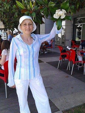 Да помогнем на лъчезарната учителка Диана в борбата й с левкемията